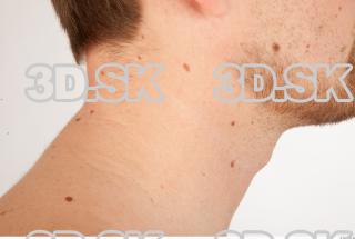 Neck texture of Douglas 0004